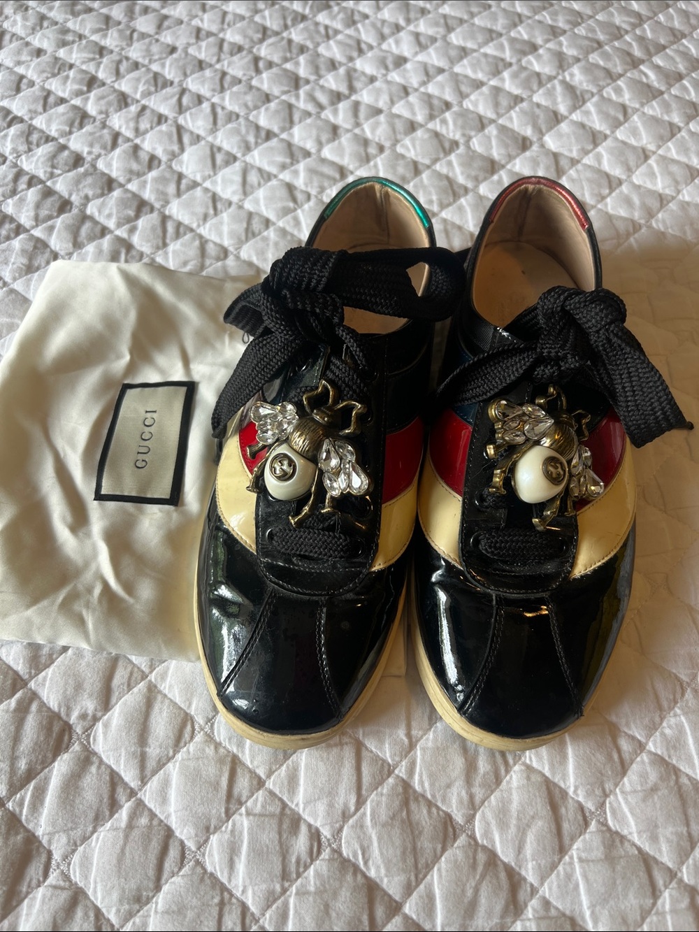 Gucci Womens Black, Red & Cream Bee-Embellished Patent Leather Sneakers
